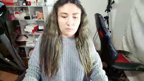 Snapshot of vellarossa chatting on 04-20-26, 04:04 Im VelaI will be Christmas and New Year with my family December 22 to January 13 I will miss you guys. online show from 04-20-26, 04:04