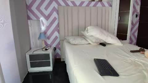 Barbie luna  online show from 05-25-26, 04:35