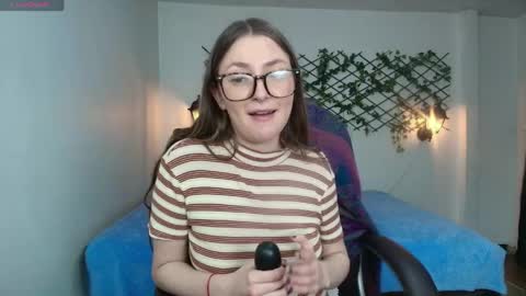 Sophi  online show from 04-06-26, 04:46