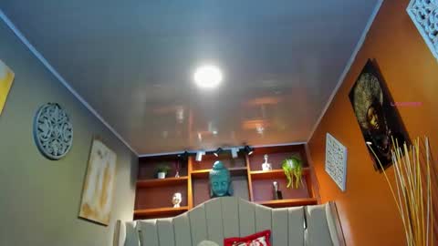 Isabella  online show from 12-22-25, 11:07