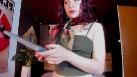 Snapshot of velvet_dreams_ chatting on 02-12-26, 11:38 Isabella online show from 02-12-26, 11:38