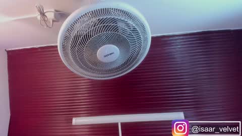 Snapshot of velvet_dreams_ chatting on 02-16-26, 12:01 Isabella online show from 02-16-26, 12:01