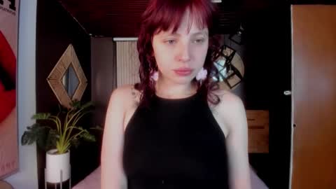 Snapshot of velvet_dreams_ chatting on 02-21-26, 11:33 Isabella online show from 02-21-26, 11:33