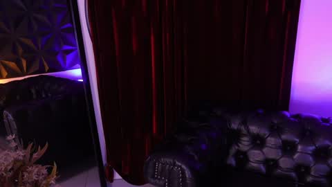 Snapshot of velvet_raze chatting on 04-28-26, 02:27 Velvet online show from 04-28-26, 02:27