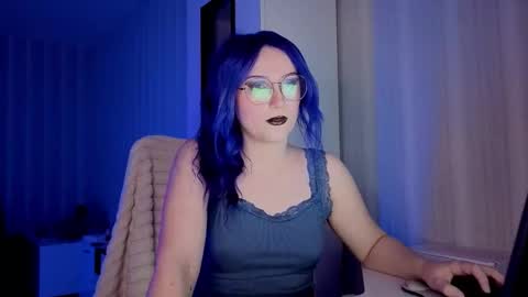 Violet online show from 03-19-26, 10:52