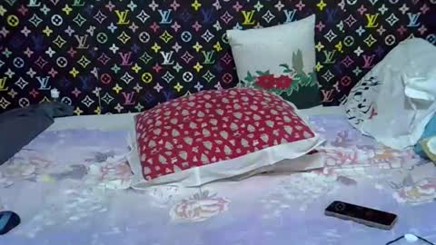 velvet online show from 03-23-26, 07:45