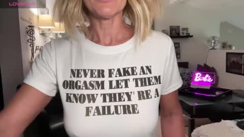 VelvetBarbie online show from 03-12-25, 09:03