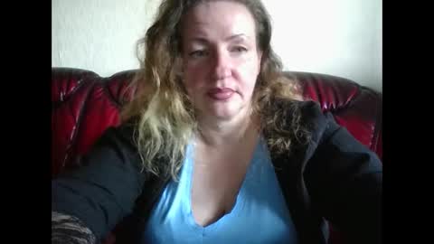 Snapshot of velvetdiamond chatting on 06-10-26, 10:36 velvetdiamond online show from 06-10-26, 10:36