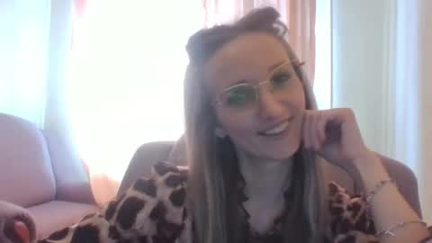 Snapshot of velvetintuition chatting on 06-01-26, 01:13 velvetintuition online show from 06-01-26, 01:13