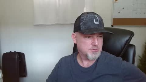 velvetknight97 online show from 03-04-26, 08:04