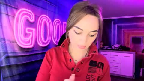 Snapshot of velvettouch4444 chatting on 02-24-26, 08:29 MERYEM online show from 02-24-26, 08:29