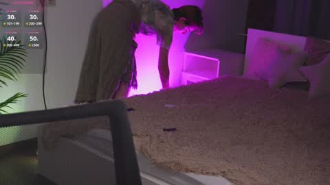 CLEOshort hair  TIna long hair  online show from 12-11-24, 05:37