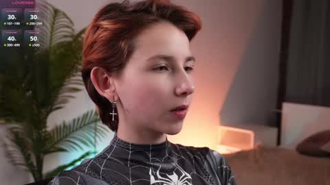 CLEOshort hair  TIna long hair  online show from 12-13-24, 06:16