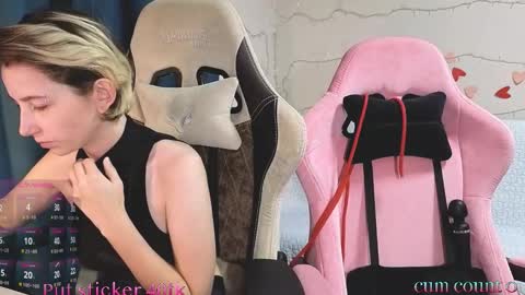 CLEOshort hair  TIna long hair  online show from 09-14-25, 05:23