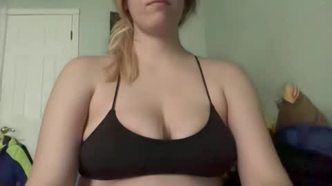 velvetvixen124 online show from 11-04-25, 07:35