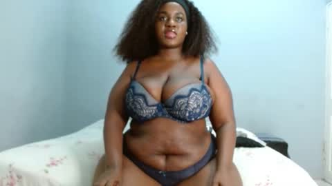 Snapshot of velvetychocolate1 chatting on 04-17-26, 01:41 velvetychocolate1 online show from 04-17-26, 01:41