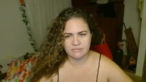 Snapshot of venecasexy44 chatting on 03-04-26, 09:26 venecasexy44 online show from 03-04-26, 09:26