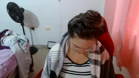 venecasexy44 online show from 05-27-26, 11:40