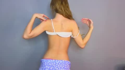 Snapshot of venelopa chatting on 02-16-25, 10:43 Venelopa online show from 02-16-25, 10:43