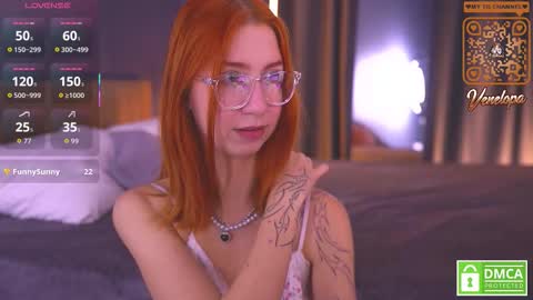 Snapshot of venelopa chatting on 12-15-25, 02:43 Venelopa online show from 12-15-25, 02:43