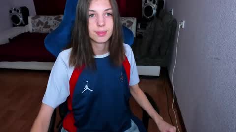 veneradi615 online show from 03-05-25, 02:34