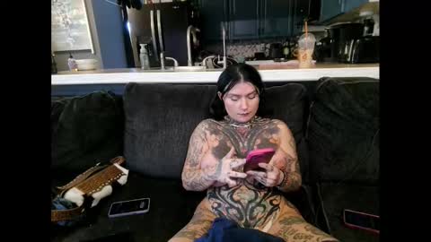 Snapshot of ventressinkbaby chatting on 01-05-26, 05:27 VentressInk online show from 01-05-26, 05:27