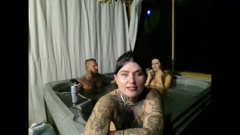 Snapshot of ventressinkbaby chatting on 01-10-26, 04:58 VentressInk online show from 01-10-26, 04:58