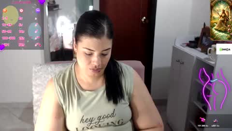Snapshot of venus1111_ chatting on 10-19-25, 12:22 HI IM VENUS SMALL BOOBS BIG HEART WARM PUSSY online show from 10-19-25, 12:22
