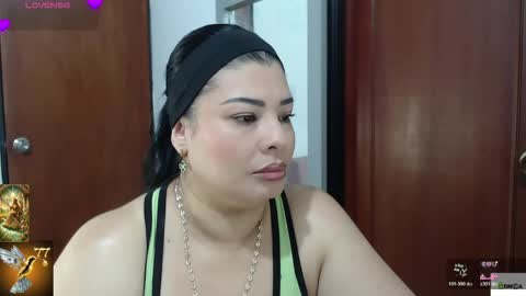 Snapshot of venus1111_ chatting on 05-12-26, 10:18 HI IM VENUS SMALL BOOBS BIG HEART WARM PUSSY online show from 05-12-26, 10:18