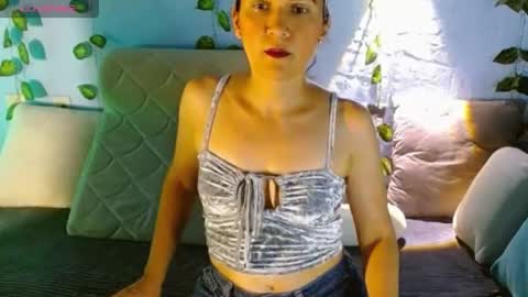 Snapshot of venus_swet chatting on 05-10-26, 01:11 Catalina online show from 05-10-26, 01:11