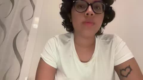 Snapshot of venusdeper chatting on 10-17-25, 10:45 venusdeper online show from 10-17-25, 10:45