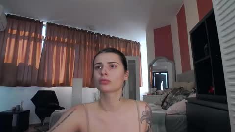 Snapshot of venusinylons chatting on 11-03-25, 11:33 venusinylons online show from 11-03-25, 11:33