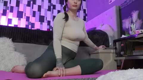 venusinylons online show from 03-29-26, 03:34