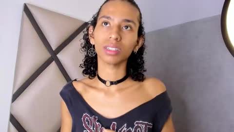 venuss_03 online show from 10-24-25, 03:47