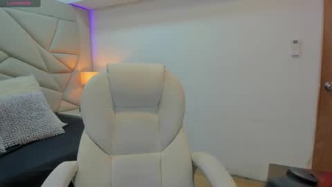 Snapshot of venusxneo chatting on 10-03-25, 07:55 venusxneo online show from 10-03-25, 07:55