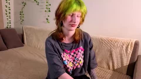 Erica online show from 09-19-25, 07:36