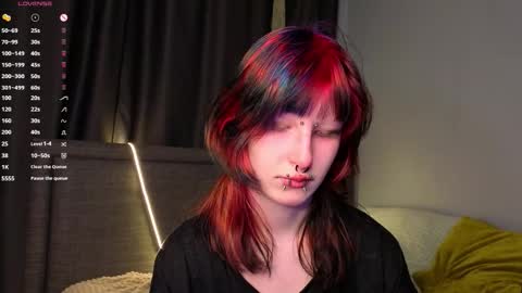 Snapshot of veolatownson chatting on 12-19-25, 08:16 Erica online show from 12-19-25, 08:16