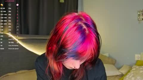 Snapshot of veolatownson chatting on 01-12-26, 08:47 Erica online show from 01-12-26, 08:47