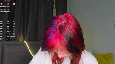 Snapshot of veolatownson chatting on 01-18-26, 08:12 Erica online show from 01-18-26, 08:12