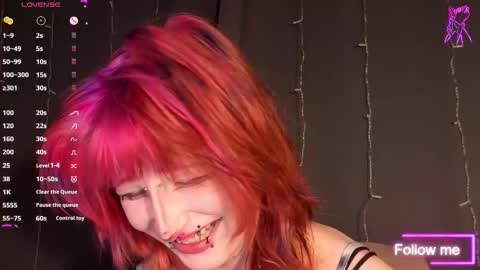 Snapshot of veolatownson chatting on 02-15-26, 08:05 Erica online show from 02-15-26, 08:05