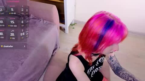 Snapshot of veolatownson chatting on 02-26-26, 10:42 Erica online show from 02-26-26, 10:42