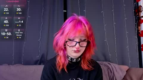 Snapshot of veolatownson chatting on 02-28-26, 08:10 Erica online show from 02-28-26, 08:10