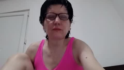 Vera online show from 05-22-26, 01:46