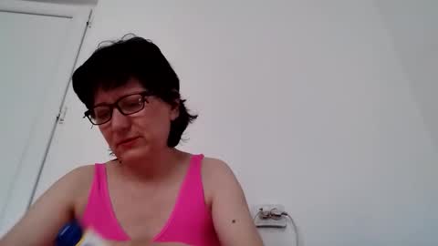 Vera online show from 05-31-26, 03:08