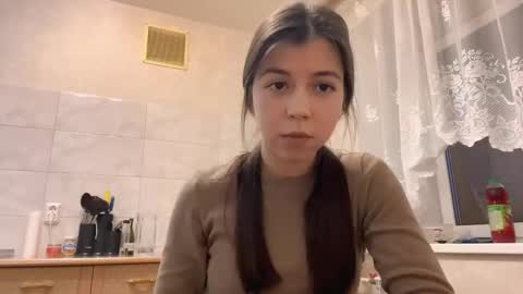 Snapshot of verdiedemoss chatting on 11-18-25, 12:31 Verdi online show from 11-18-25, 12:31