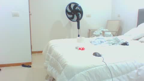 vergagolosa22 online show from 09-22-25, 12:23