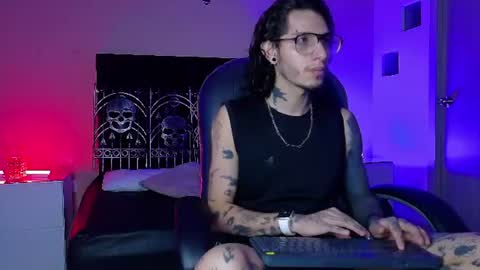 Snapshot of vergil_noir chatting on 06-19-26, 04:28 vergil_noir online show from 06-19-26, 04:28