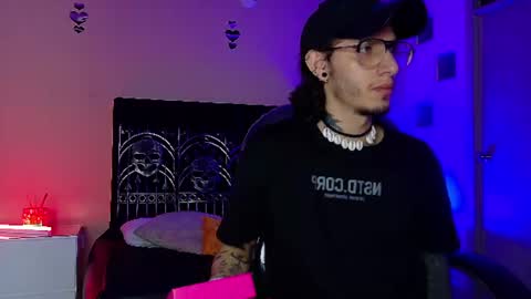 Snapshot of vergil_noir chatting on 06-20-26, 04:37 vergil_noir online show from 06-20-26, 04:37