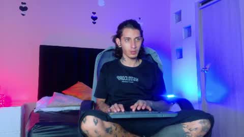 Snapshot of vergil_noir chatting on 07-10-26, 05:01 vergil_noir online show from 07-10-26, 05:01