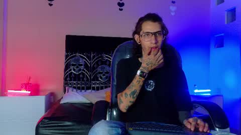 Snapshot of vergil_noir chatting on 07-11-26, 04:15 vergil_noir online show from 07-11-26, 04:15